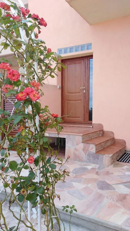 The Roses Garden Bed & Breakfast La Maddalena  La Maddalena (Sassari)