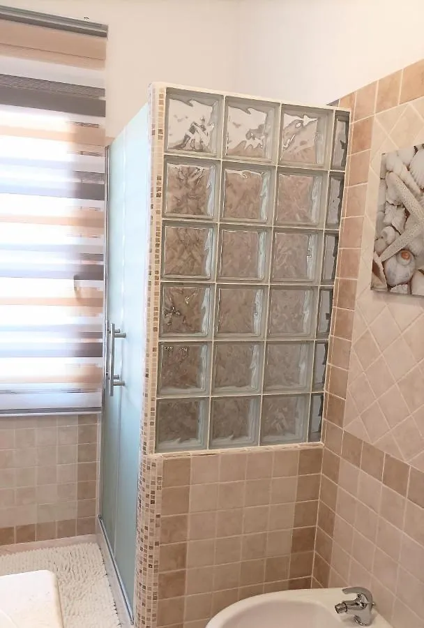 The Roses Garden Bed and Breakfast La Maddalena  Bed & Breakfast