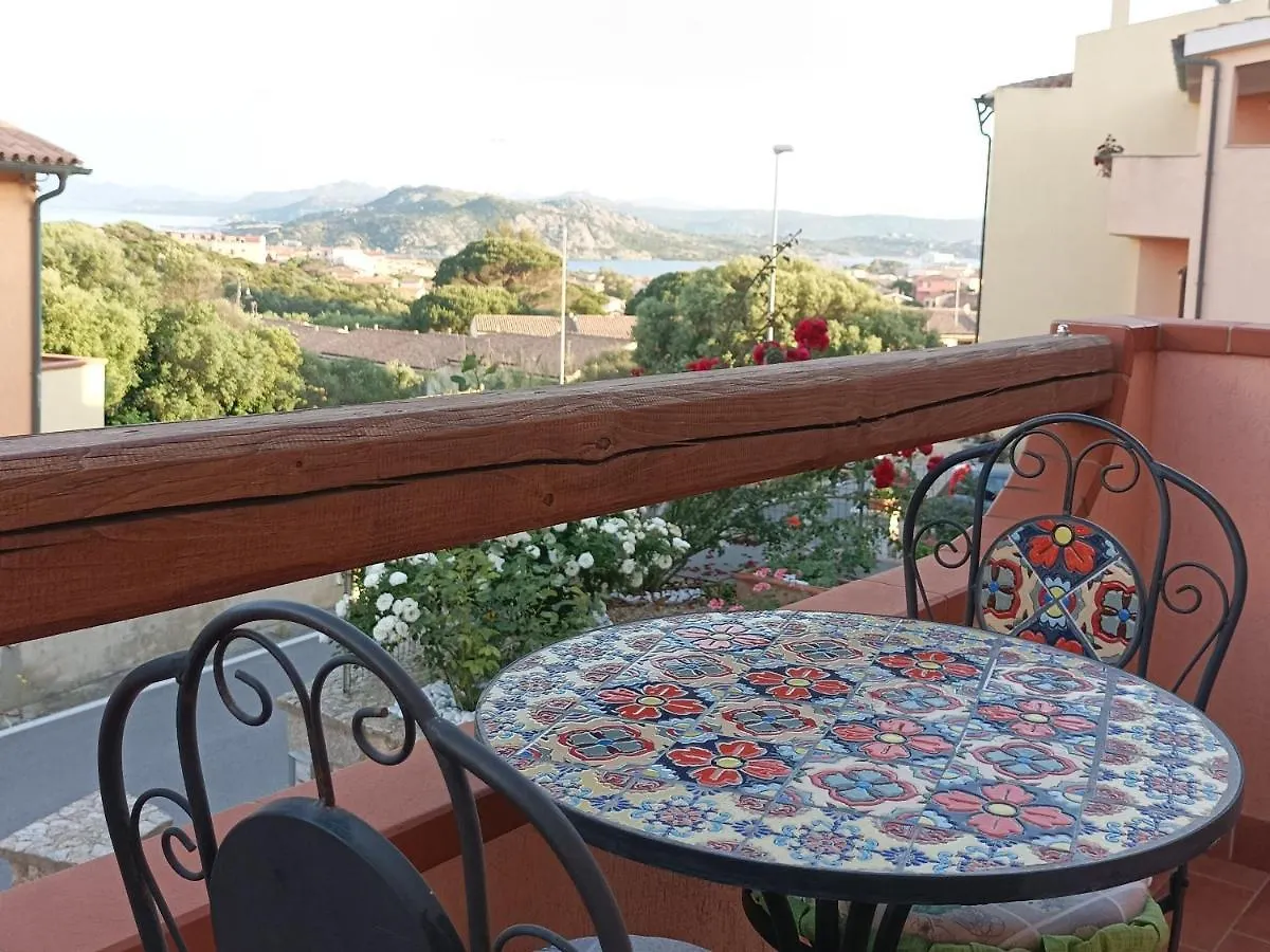 Bed & Breakfast The Roses Garden Bed and Breakfast La Maddalena  Italië